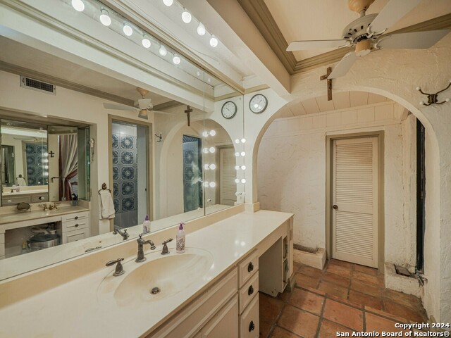 901 River Rd Property Photo 30