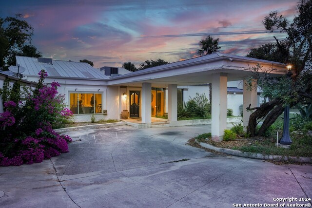 901 River Rd Property Photo 40
