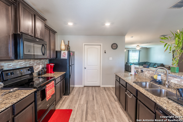 7206 Romaire Run Property Photo 22