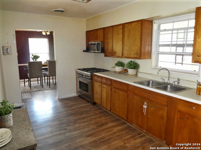 527 Pletz Dr Property Photo 7