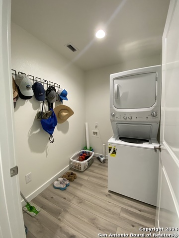 253 Carrie St. Property Photo 23