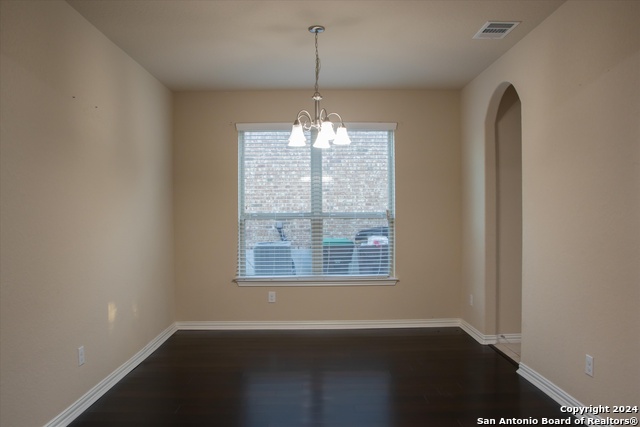 5035 Italica Property Photo 4