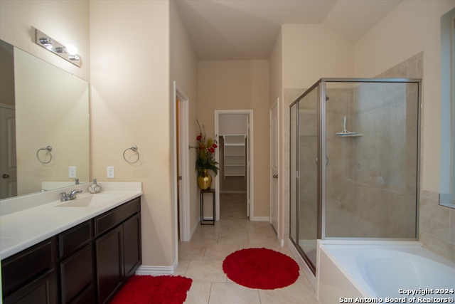 5035 Italica Property Photo 13