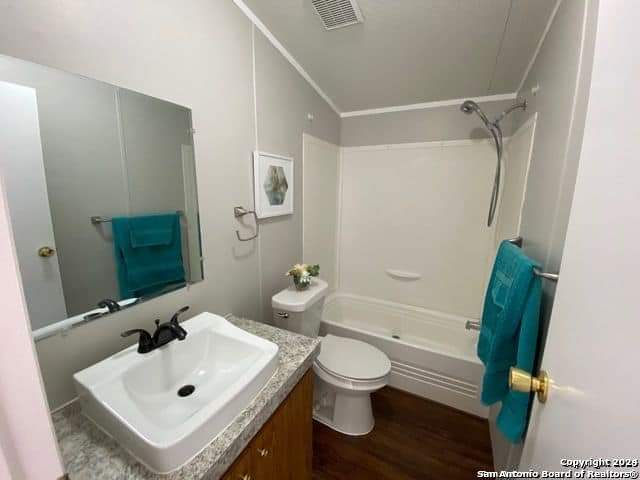 369 Thomas Property Photo 10