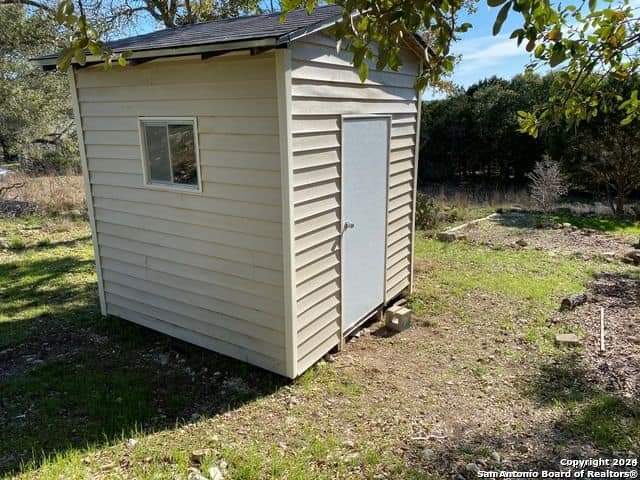 369 Thomas Property Photo 17