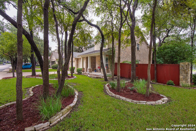 306 Persimmon Trl Property Photo 4