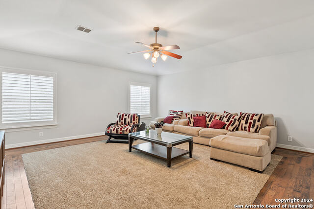 306 Persimmon Trl Property Photo 24