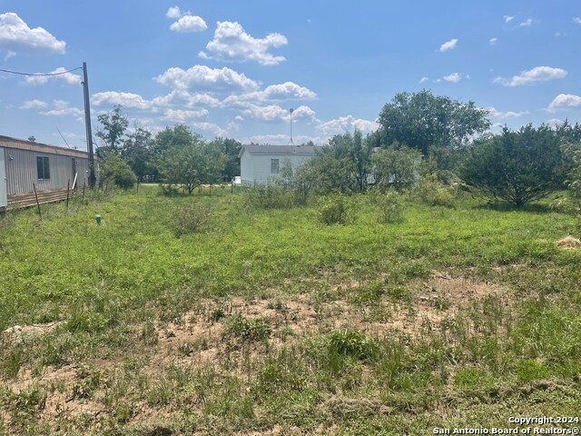 548 SIESTA DR Property Photo 1