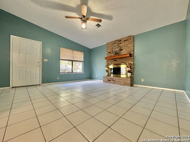 1745 Broadmoor Dr Property Photo 3