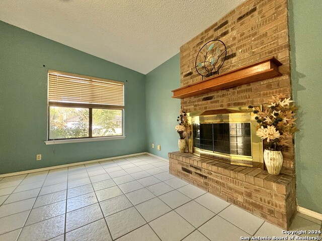1745 Broadmoor Dr Property Photo 5