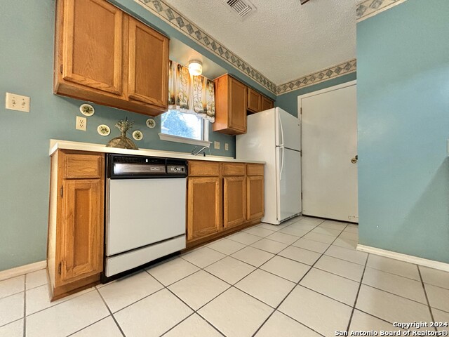 1745 Broadmoor Dr Property Photo 9