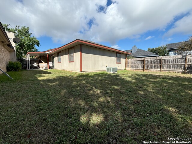 1745 Broadmoor Dr Property Photo 18