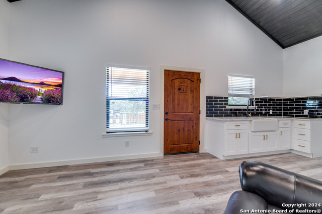 6401 Whartons Dock Property Photo 8