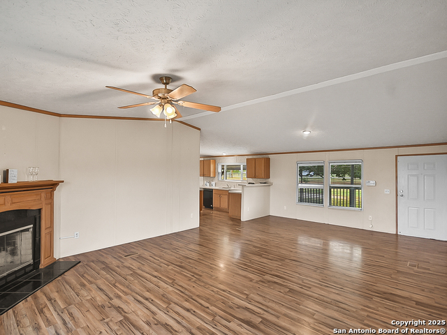 220 Northfield Dr Property Photo 7