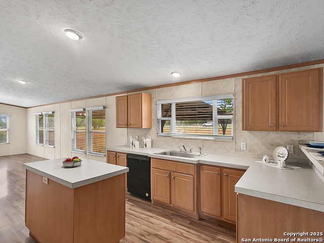 220 Northfield Dr Property Photo 12