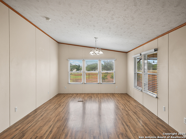 220 Northfield Dr Property Photo 17