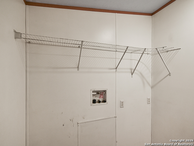 220 Northfield Dr Property Photo 27