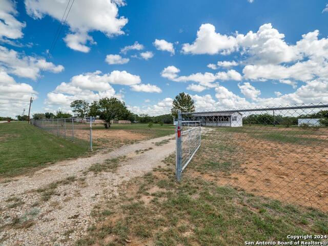 220 Northfield Dr Property Photo 37