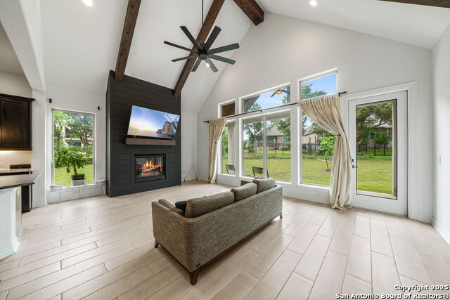 28310 Charlotte Cv Property Photo 5