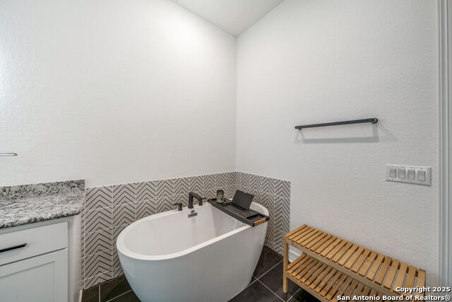 28310 Charlotte Cv Property Photo 18