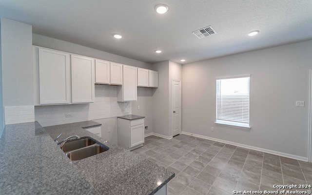 5215 Olene Flts Property Photo 5