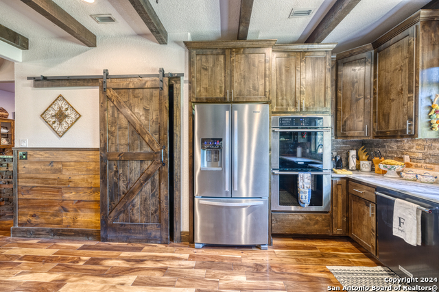 1023 Mariposa Ave Property Photo 12