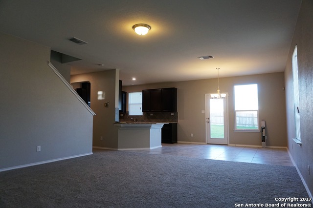 2610 Green Leaf Way Property Photo 3