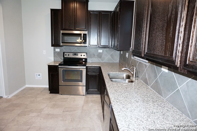 2610 Green Leaf Way Property Photo 7