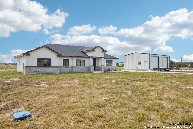 792 Lake Valley Property Photo 2