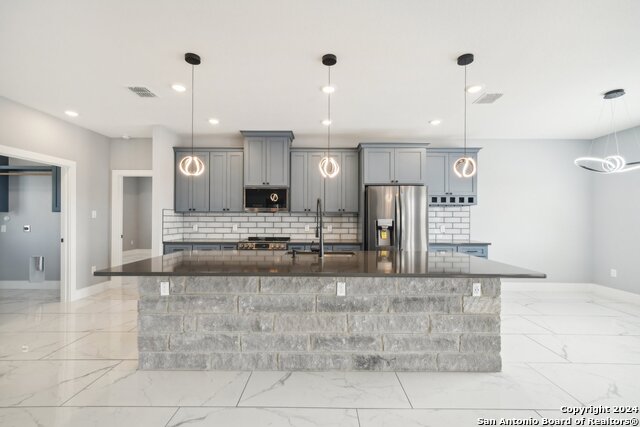 792 Lake Valley Property Photo 9