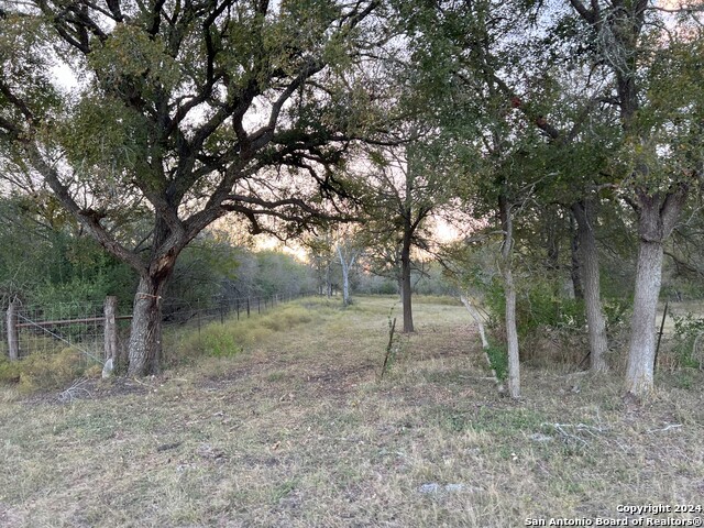 735 Old Zorn Rd Property Photo 9
