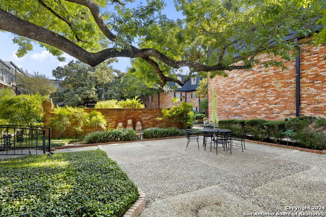 8401 N New Braunfels Ave Property Photo 7