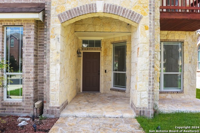 10606 Rainbow Vw Property Photo 2