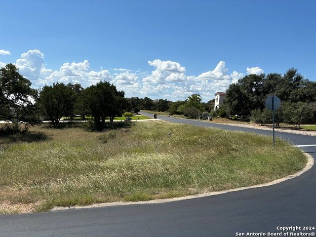 707 Haven Point Loop Property Photo 6