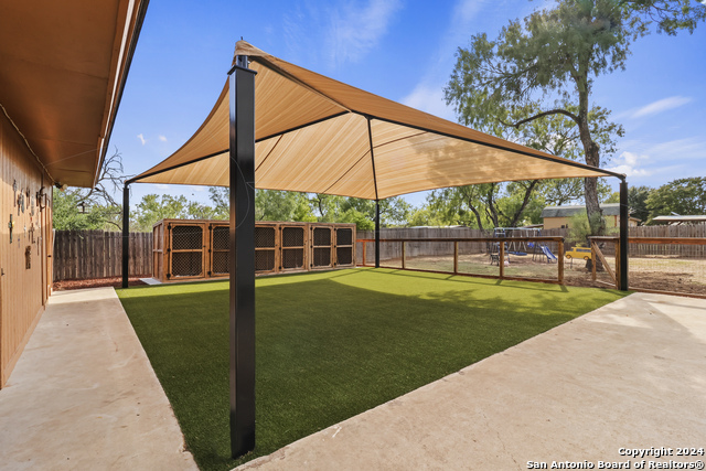 401 BLUEBONNET AVE Property Photo 1