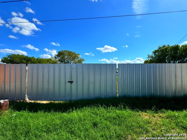133 Rio Grande St Property Photo 23