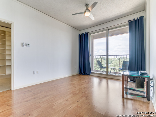 1 Towers Park Ln Property Photo 2