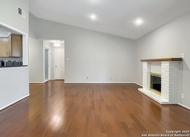 11520 Huebner Road Property Photo 7