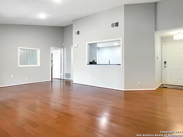 11520 Huebner Road Property Photo 8