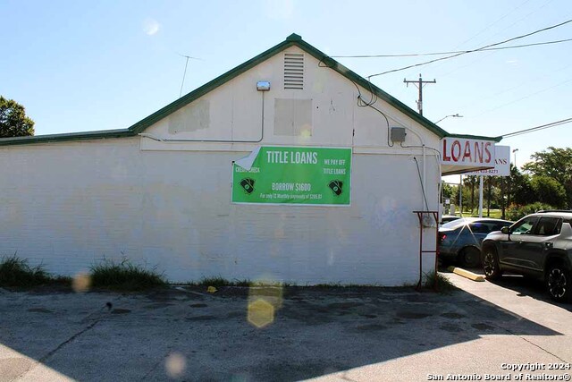 3815 W Commerce St Property Photo 11