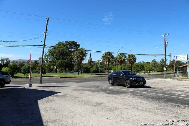 3815 W Commerce St Property Photo 18