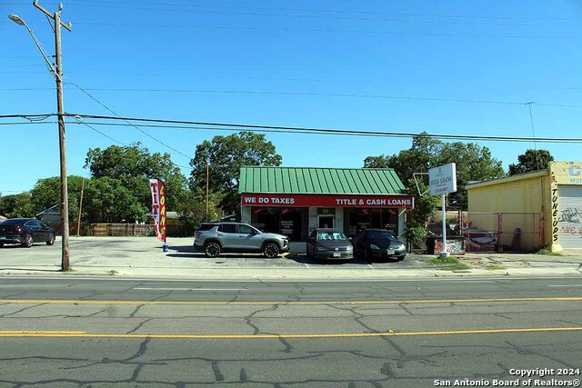 3815 W Commerce St Property Photo 19