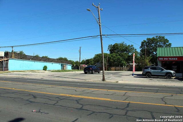 3815 W Commerce St Property Photo 20