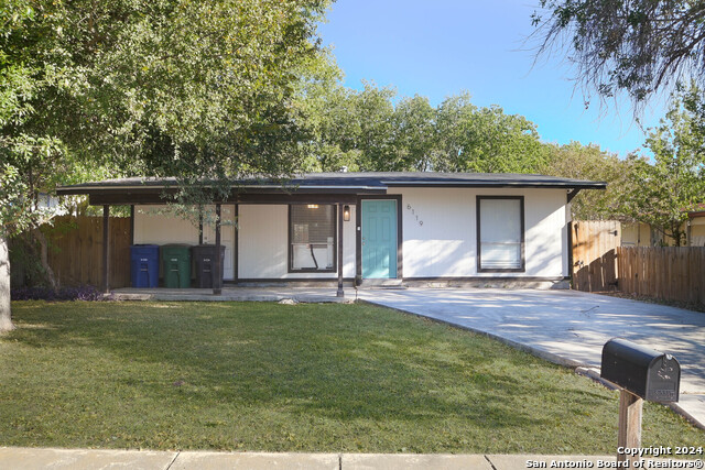 6119 Deep Valley Dr. Property Photo 2