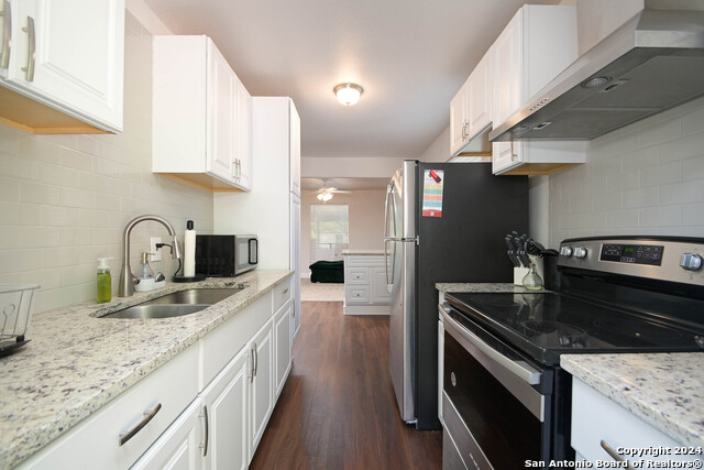 6119 Deep Valley Dr. Property Photo 3