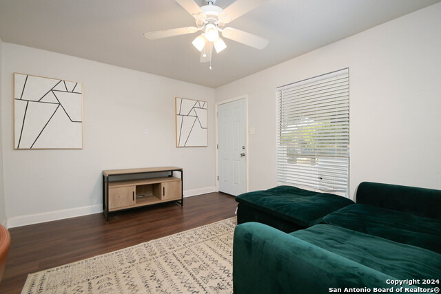 6119 Deep Valley Dr. Property Photo 6