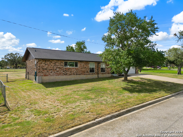 145 Lago Vista Property Photo 3