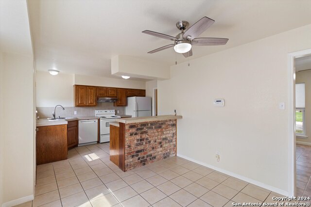 145 Lago Vista Property Photo 8