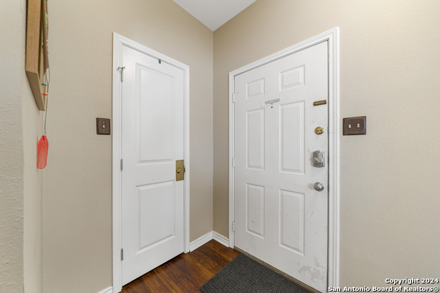 474 Seele St Property Photo 4
