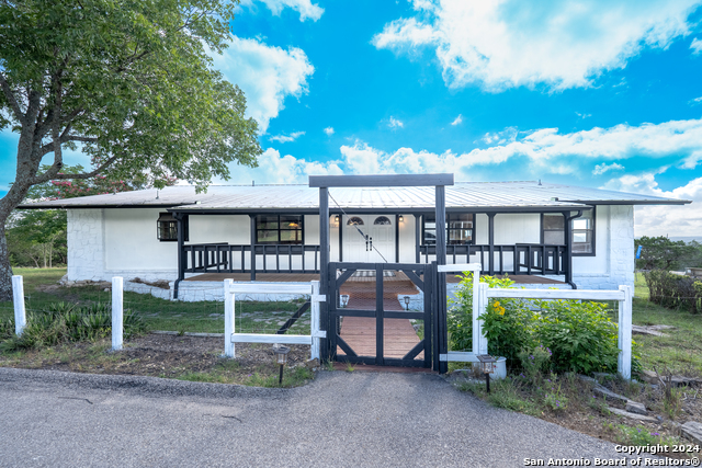 355 Mountain Creek Rd Property Photo 1